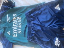 Adidas Arsenal Fc Football Kit. Size 9/10 Years. Excellent Condition