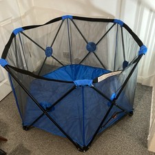 MCC 4 Babies Folding Hexagon