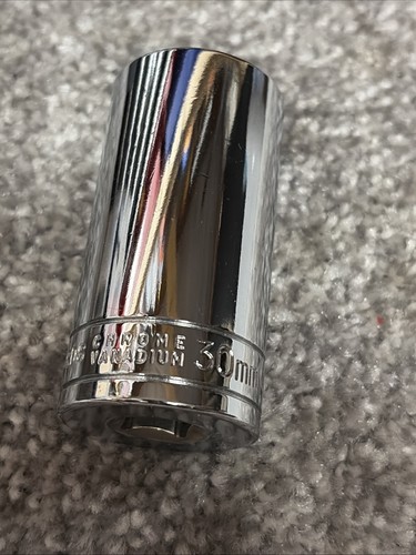 Halford 30mm socket used one - 30mm,