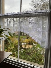 Laura Ashley Vintage style White Cotton lace curtain panel 80”/24” Swag Unfin