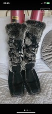 Gorgeous Moshulu Knee Length