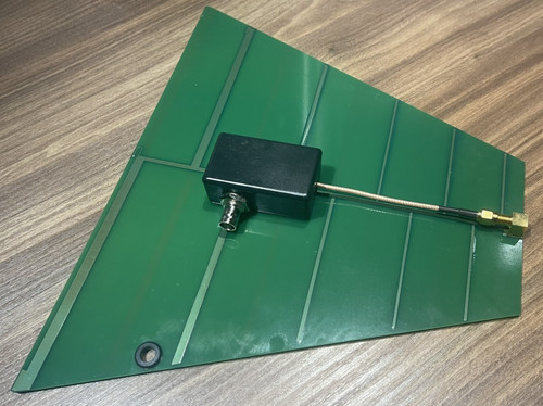 Passive log periodic radio mic - log,
