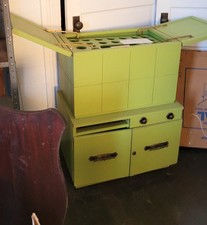 VINTAGE  CABINET cocktail