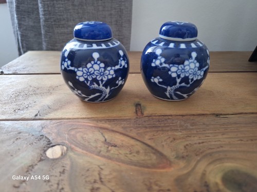 Small ginger jars - small,