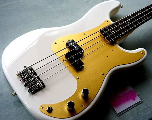 Fender made japan - fender,