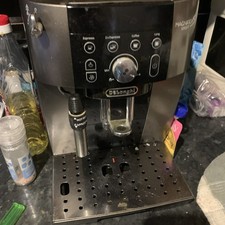 DeLonghi Magnifica S ECAM 22.110.B Automatic Coffee Machine - Black READ 