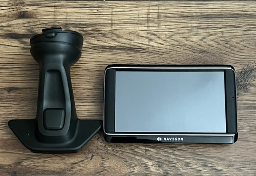 Used sat nav cradle - vw,