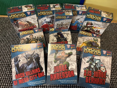 Judge dredd miniature game lot - game,