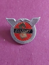 D/SUZUKI Motorcycles Vintage 1970`s Lapel Pin Badge