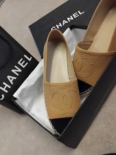 size 39EU NIB CHANEL Beige &
