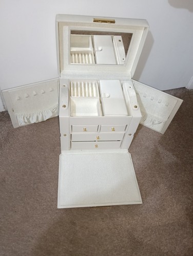 Jewellery box organizer - jewellery,