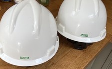 MSA (2) V-GARD 200 VENTED SAFETY HELMETS WHITE. Brand New