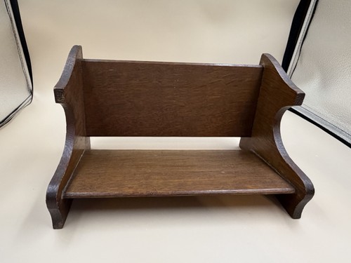 Vintage wooden pretty carved - pretty,