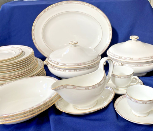 Wedgwood colchester dinner - wedgwood,