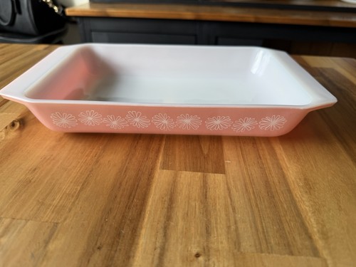 Vintage pyrex pink - pink, daisy