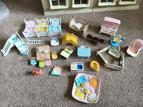 Sylvanian families nursery - families,