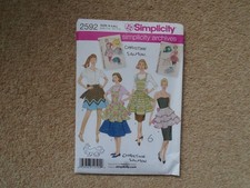 SIMPLICITY SEWING PATTERN 2592 MISSES APRONS UNCUT