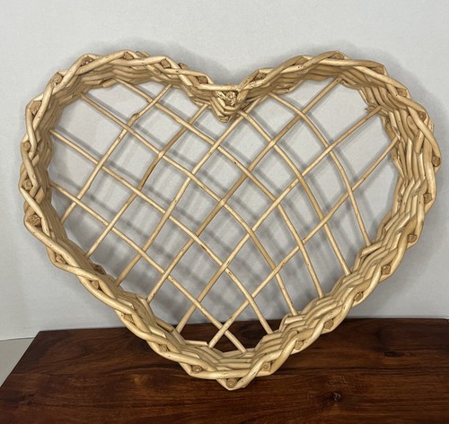 Cottagecore wooden woven heart - cottagecore,