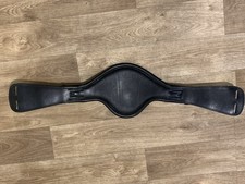 26” Black Leather Anatomical Girth With D Ring Attachment