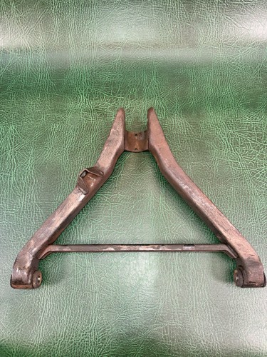 Lower suspension wishbone - lower,