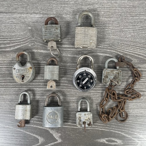 Padlock bundle some missing - -,