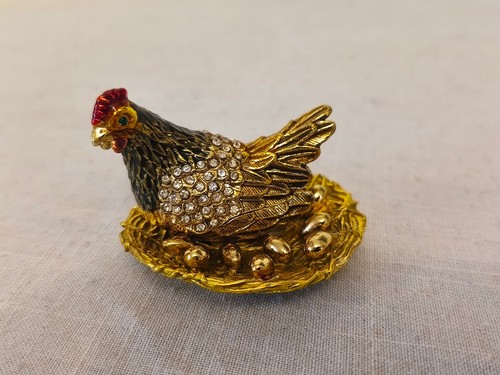 Hen with eggs - bird, ornament
