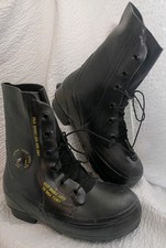Bunny Boots SZ8 Black Bata