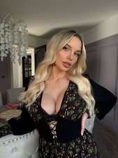 Helen Flanagan 11" x 8.5" inch