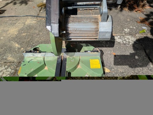Heavy duty chop - saw., electra