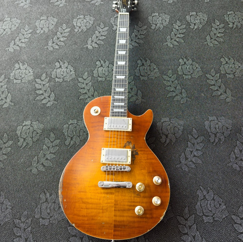 Standard electric guitar - lp,