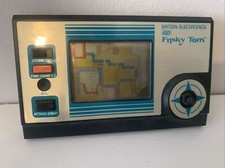 BANDAI ELECTRONICS - FRISKY TOM - 1982 HANDHELD GAME - VERY RARE - Not NINTENDO 