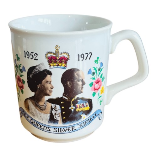 Tams wear the queen elizabeth - wear,