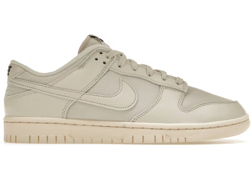 Size 14w nike - 12.5m/14w,
