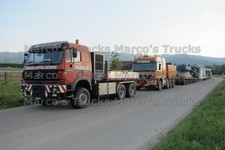 Truck Photo Mercedes-Benz 3053