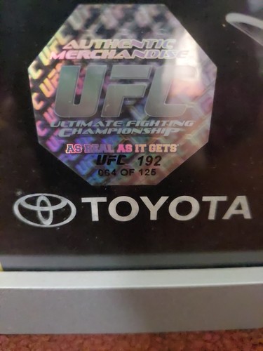 Ufc 192 signed poster framed - 192,