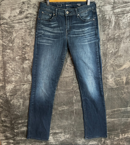 Levis demi curve - levis,