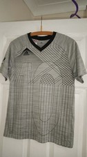 Youths ADIDAS t-shirt Size 13/14R MESSI 10
