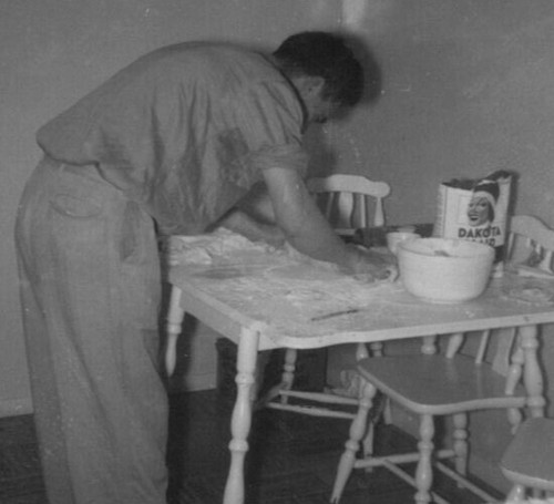 Photograph man kitchen - 4b,