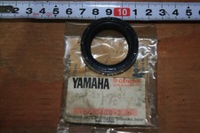 NOS YAMAHA YA6 YCS1 CT1 CS5 LT2 RD200 MX175 DT175 YZ125 OIL SEAL 137-23145-01