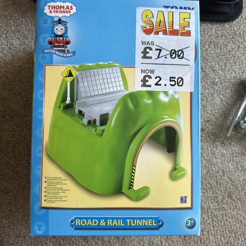 Btomy tomica world thomas - btomy, tank