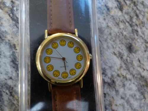 Vintage capezio smiley face - capezio,