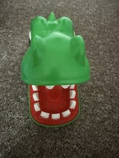 Dinosaur dentist biting - dinosaur,