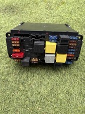 W209 MERCEDES CLK 270 AUTO FRONT SAM Unit A2095451101 MODULE Fusebox Relay