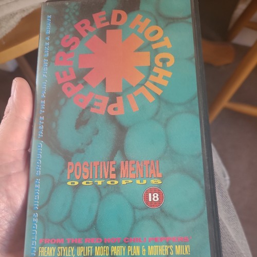 Red hot chillipeppers - red,