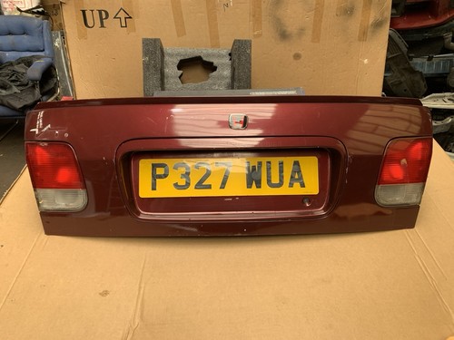 Honda door saloon red - ek,