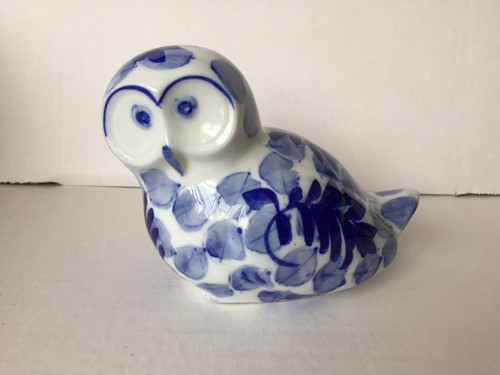 Vintage retro owl ornament - /,