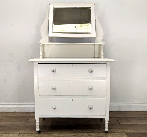 Chest drawers tilting - chest,