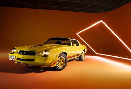 1978 yellow red chevy - yellow-red, camaro