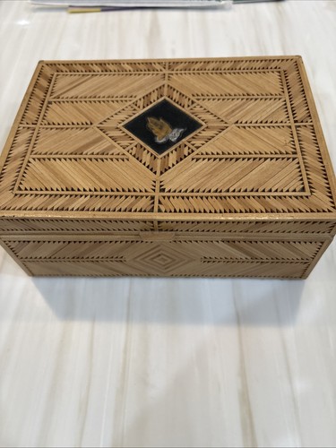Prison art matchstick trinket - matchstick,