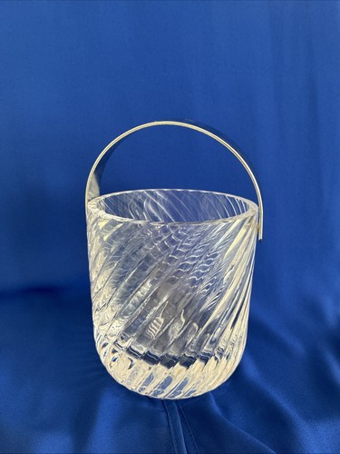 Small crystal ice - small, bucket
